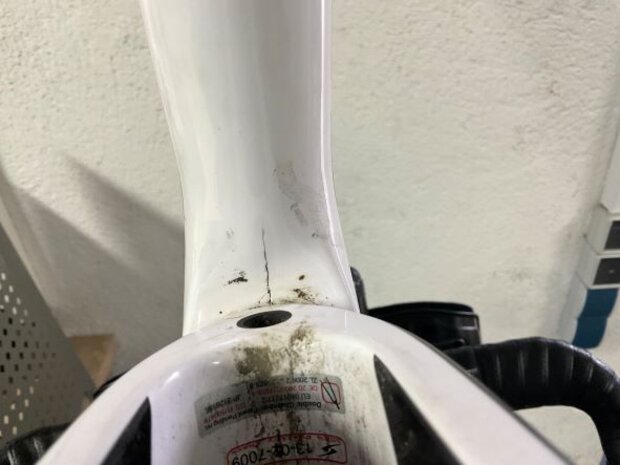 Simplon Rahmenschaden Riss in Carbon Fahrradgutachten München